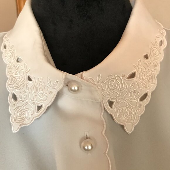 Koret Vintage 80s Cream Blouse: Size 16, Scalloped Eyelet Embroidery Detail - Picture 5 of 16